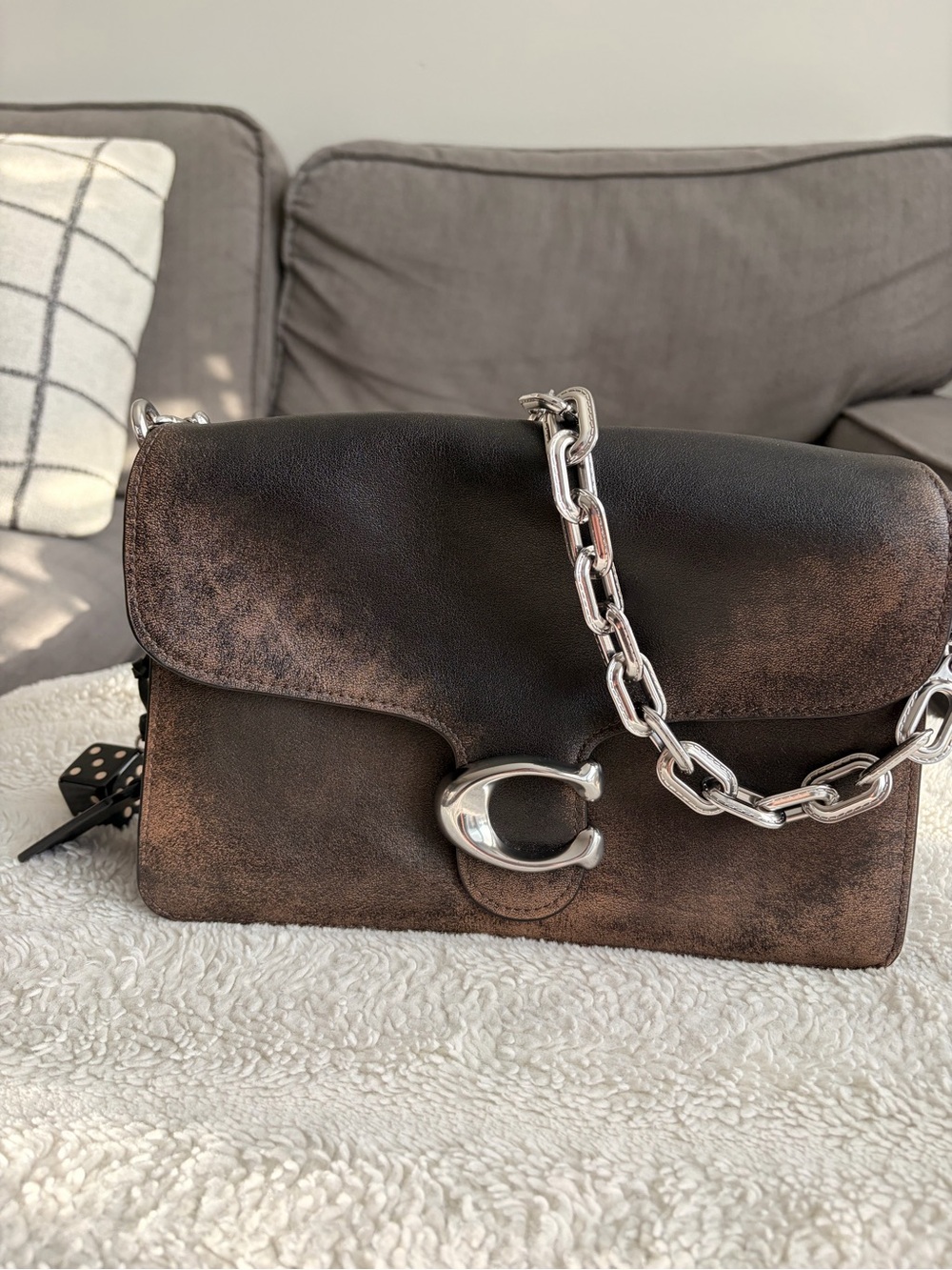 Soft Chain Tabby Loved Leather